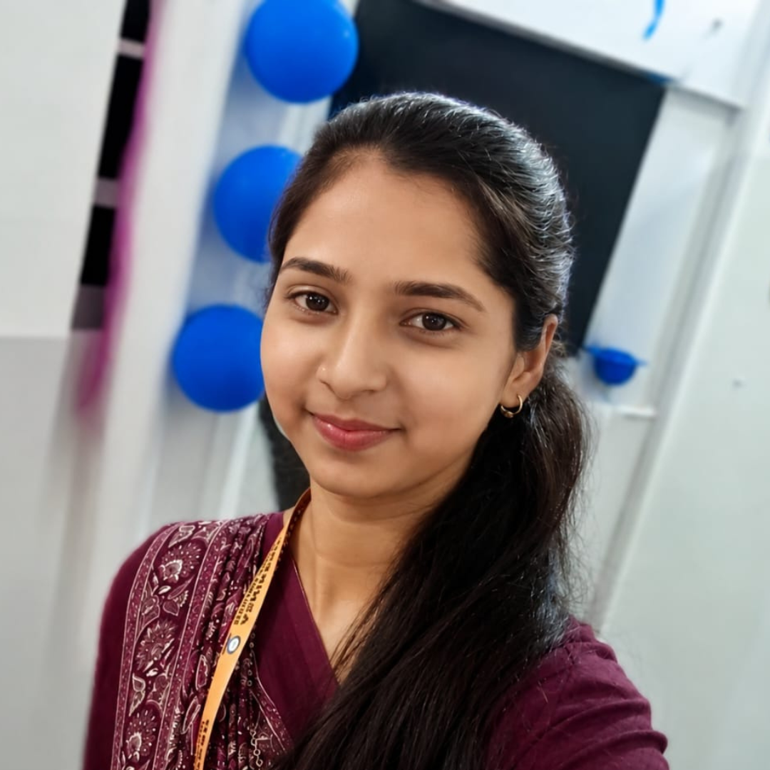 Rajni, experienced teacher at Ashikesh Seedlings School, Dunda, Raipur